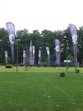 Vaandels op het vernieuwde festivalterrein